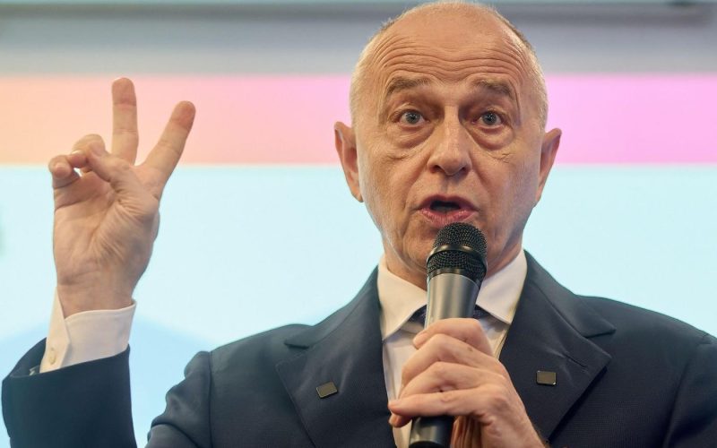 Portretul lui Mircea Geoană, candidat la alegerile prezidenţiale 2024. Biografie, studii, avere, familie